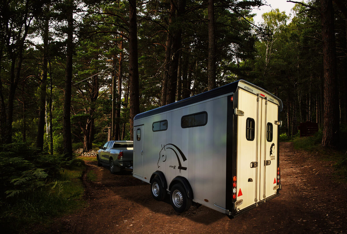 Optimax – Herringbone Four Horse Trailer