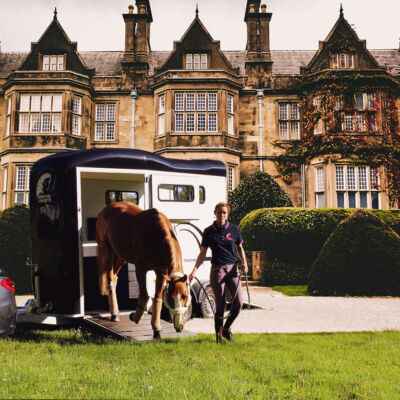 Touring One – Single Horse Trailer