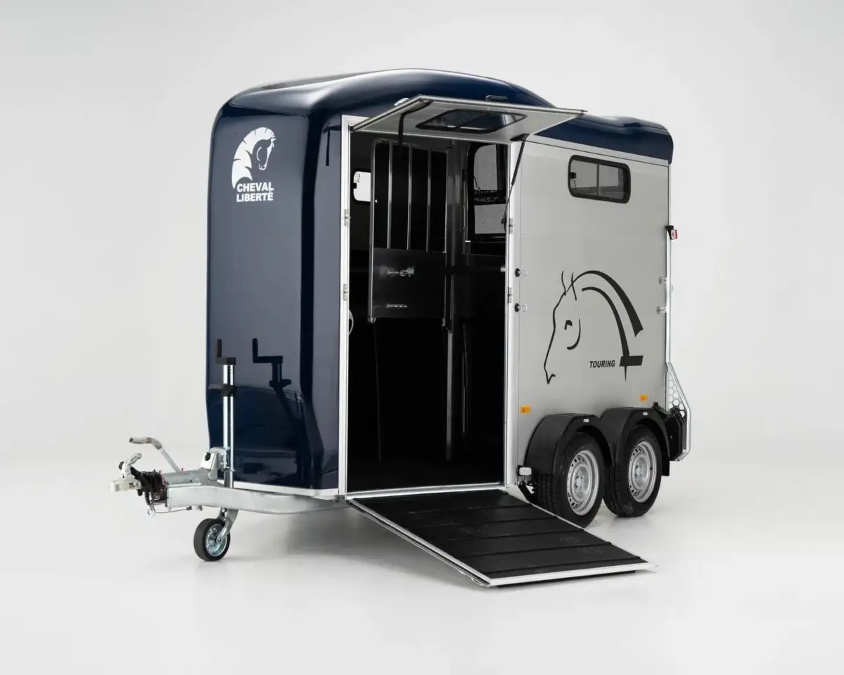Touring Country + Built-in Tack Room - Double Horse Trailer - Image 2