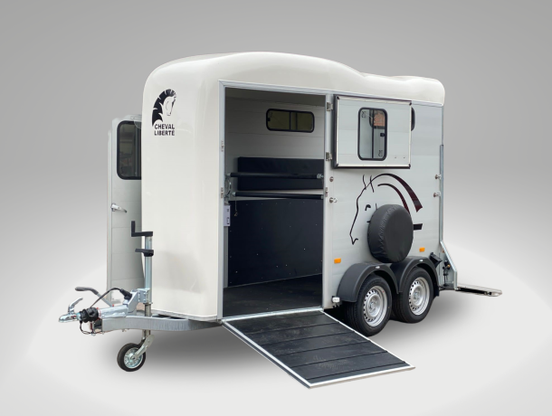Touring One – Single Horse Trailer - Image 2