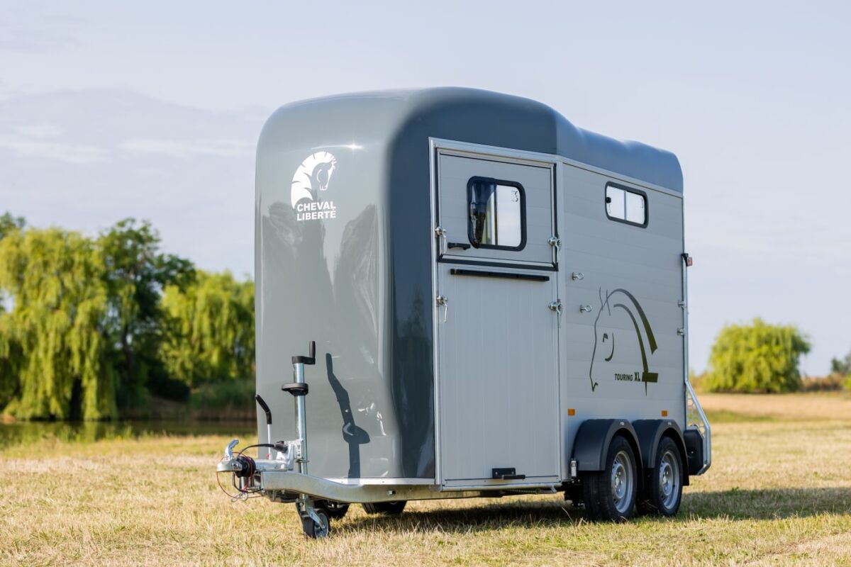 Touring XL + Built-in tack room - Double Horse Trailer - Image 8