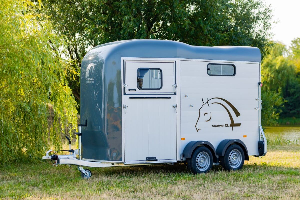 Touring XL - Double Horse Trailer