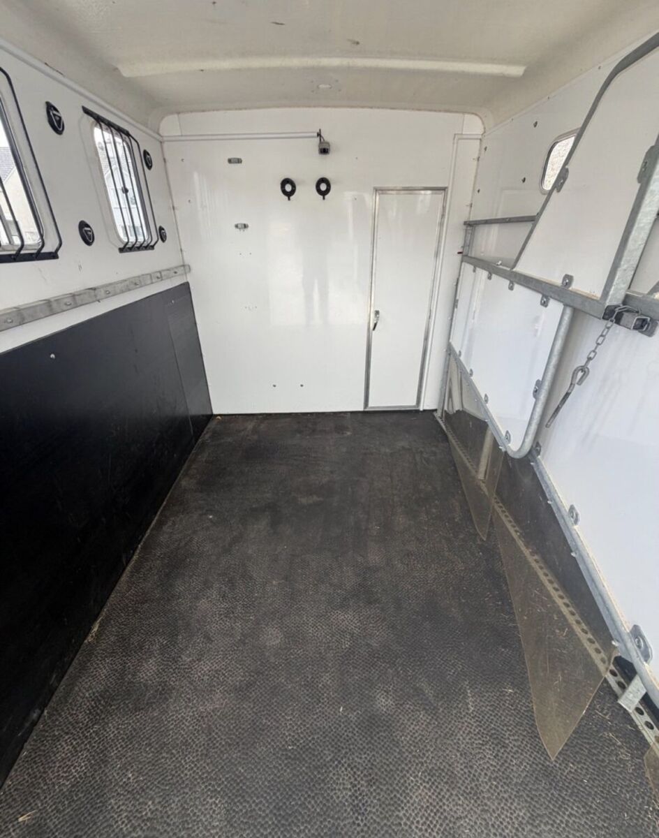 2020 Equi Trek Space Treka Horse Box - Image 7