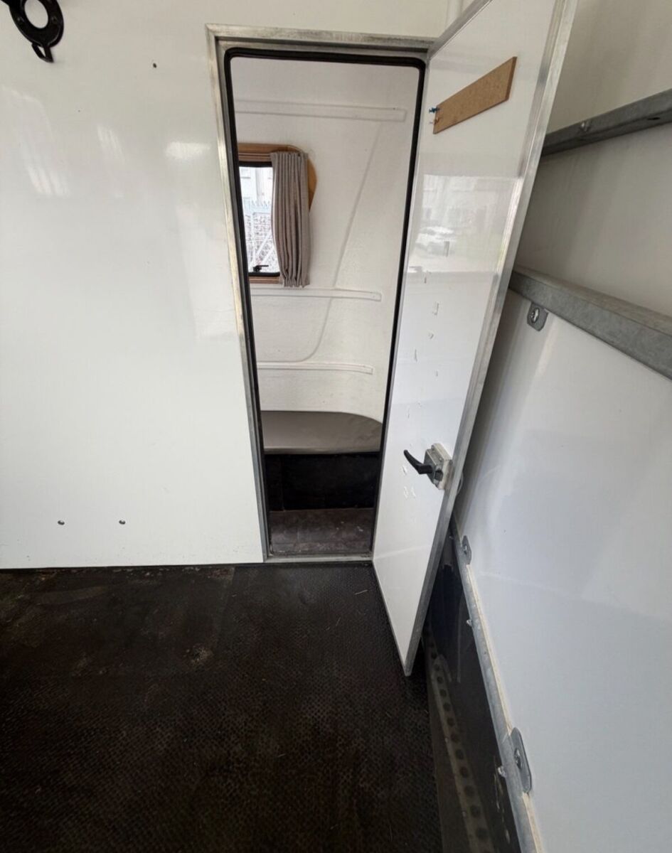 2020 Equi Trek Space Treka Horse Box - Image 8